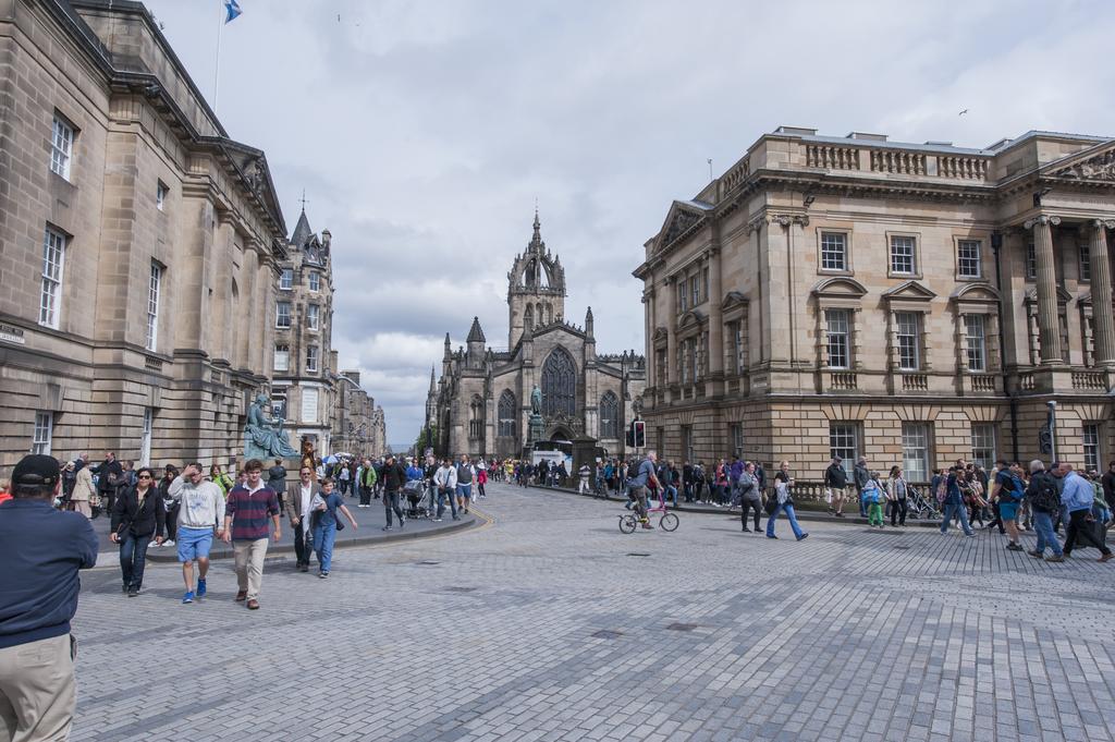 Writers View, Royal Mile Apartment Эдинбург Экстерьер фото