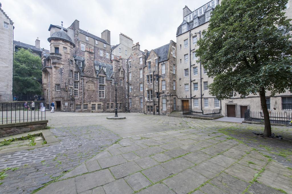Writers View, Royal Mile Apartment Эдинбург Экстерьер фото